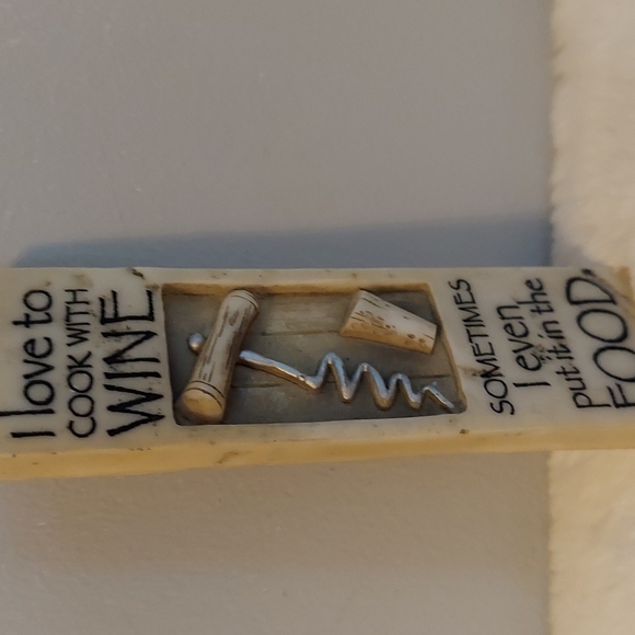 Small Stone Wine Plaque - Picture 2 of 9